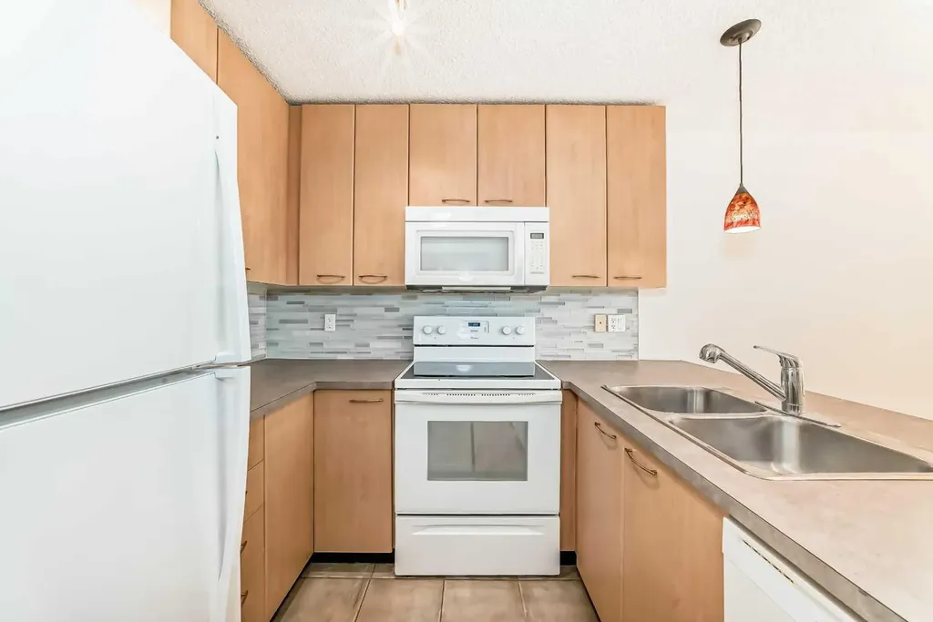 5115 Richard Road SW Calgary AB T3E 7M7