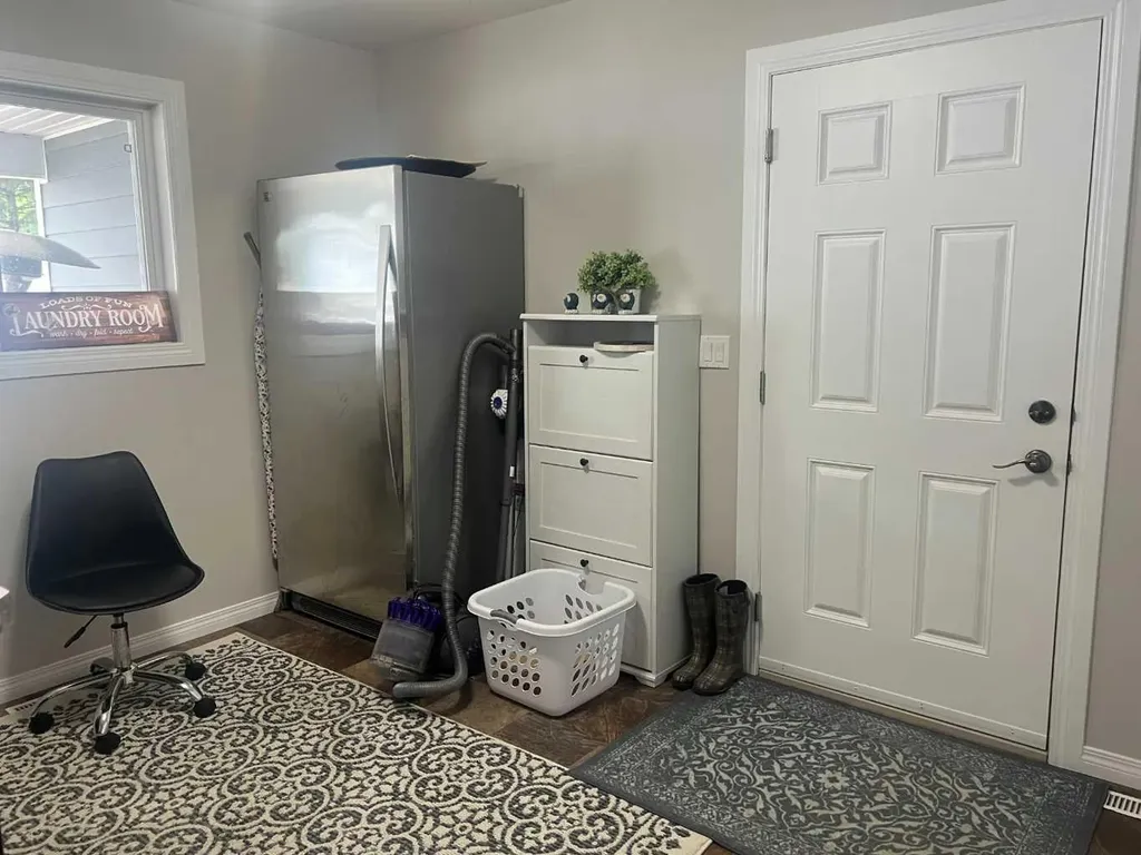 807 8a Street Fox Creek AB T0H 1P0