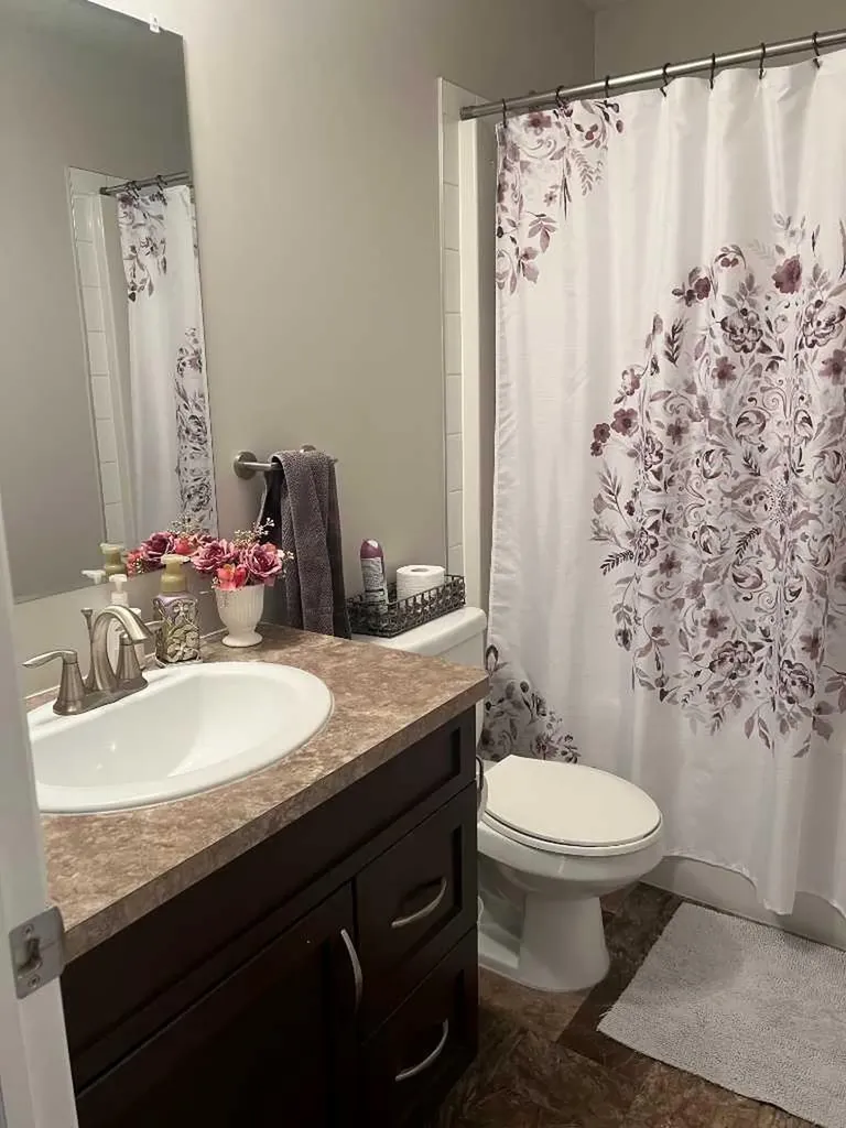 807 8a Street Fox Creek AB T0H 1P0