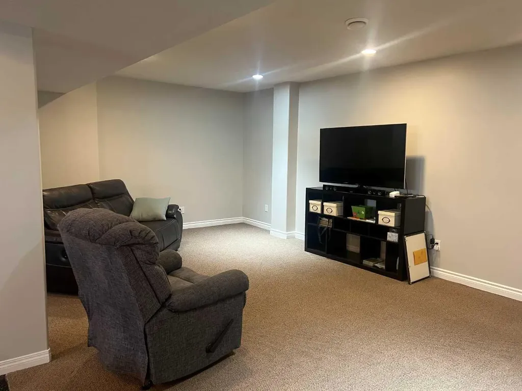 807 8a Avenue Fox Creek AB T0H 1P0