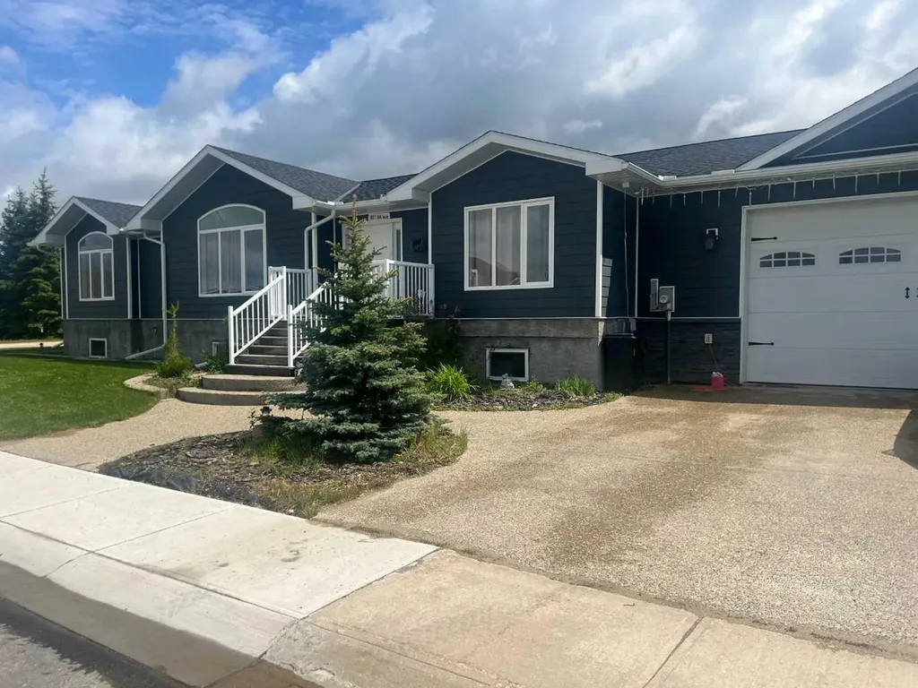 807 8a Street Fox Creek AB T0H 1P0