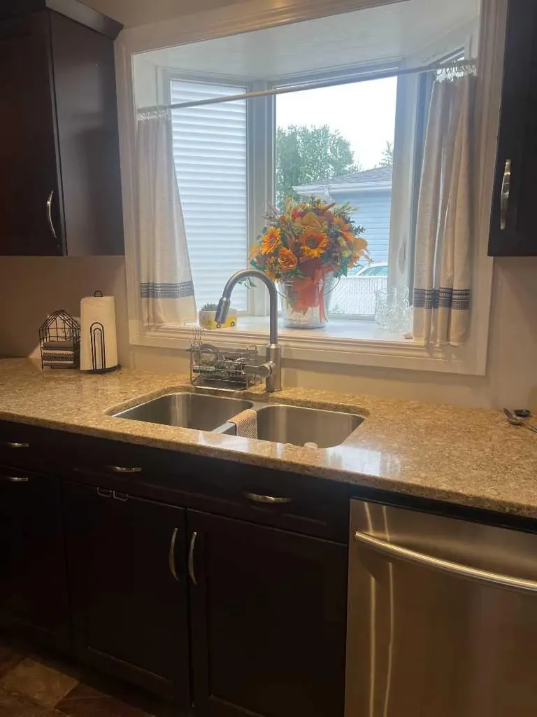 807 8a Avenue Fox Creek AB T0H 1P0