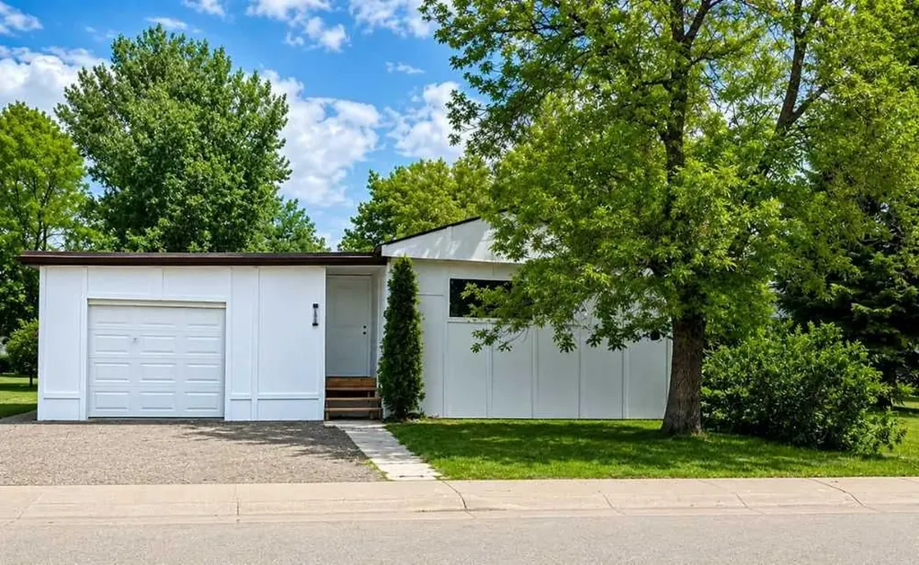 269 Big Springs Drive SE Airdrie AB T4A 1C4