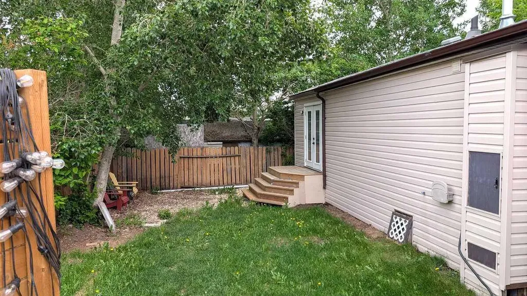 269 Big Springs Drive SE Airdrie AB T4A 1C4