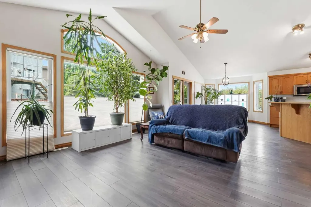 761 Sheep River Court Okotoks AB T1S1T8