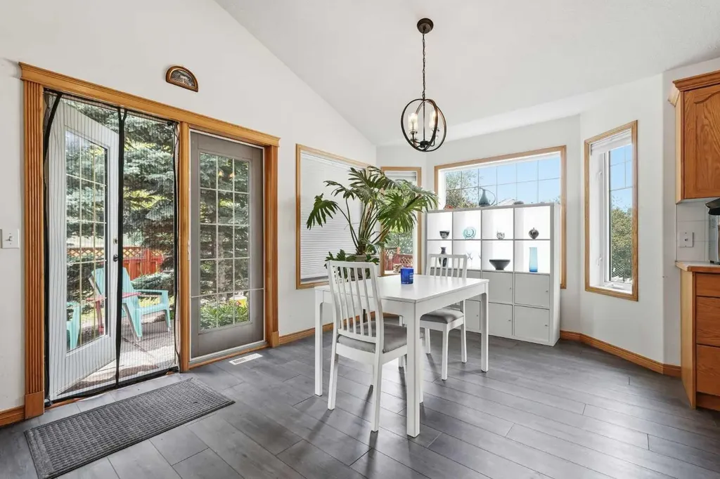 761 Sheep River Court Okotoks AB T1S1T8