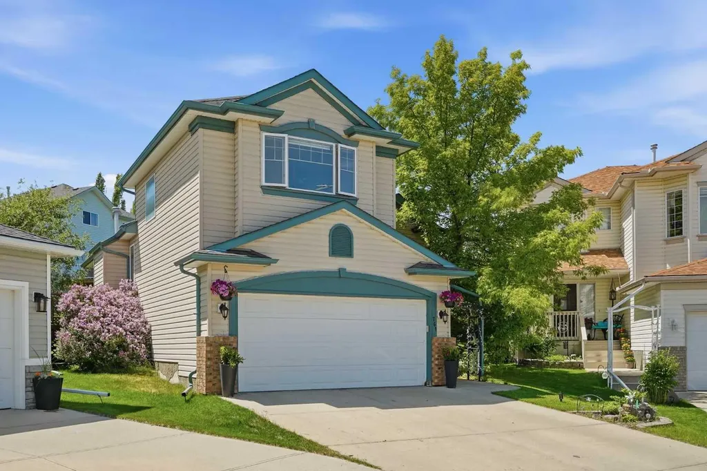 761 Sheep River Court Okotoks AB T1S1T8