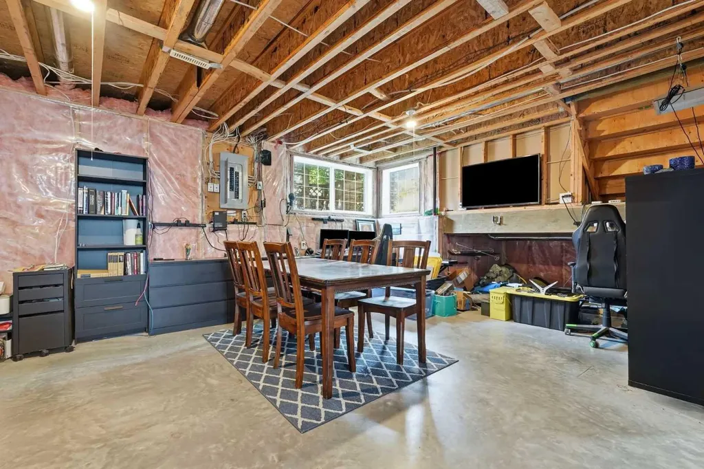 761 Sheep River Court Okotoks AB T1S1T8