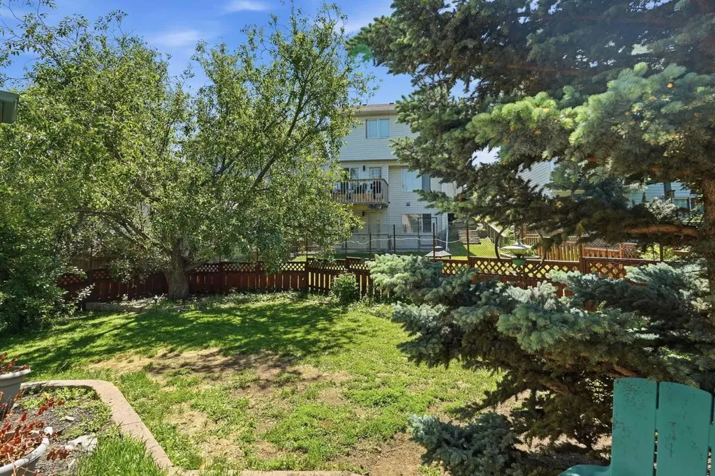 761 Sheep River Court Okotoks AB T1S1T8