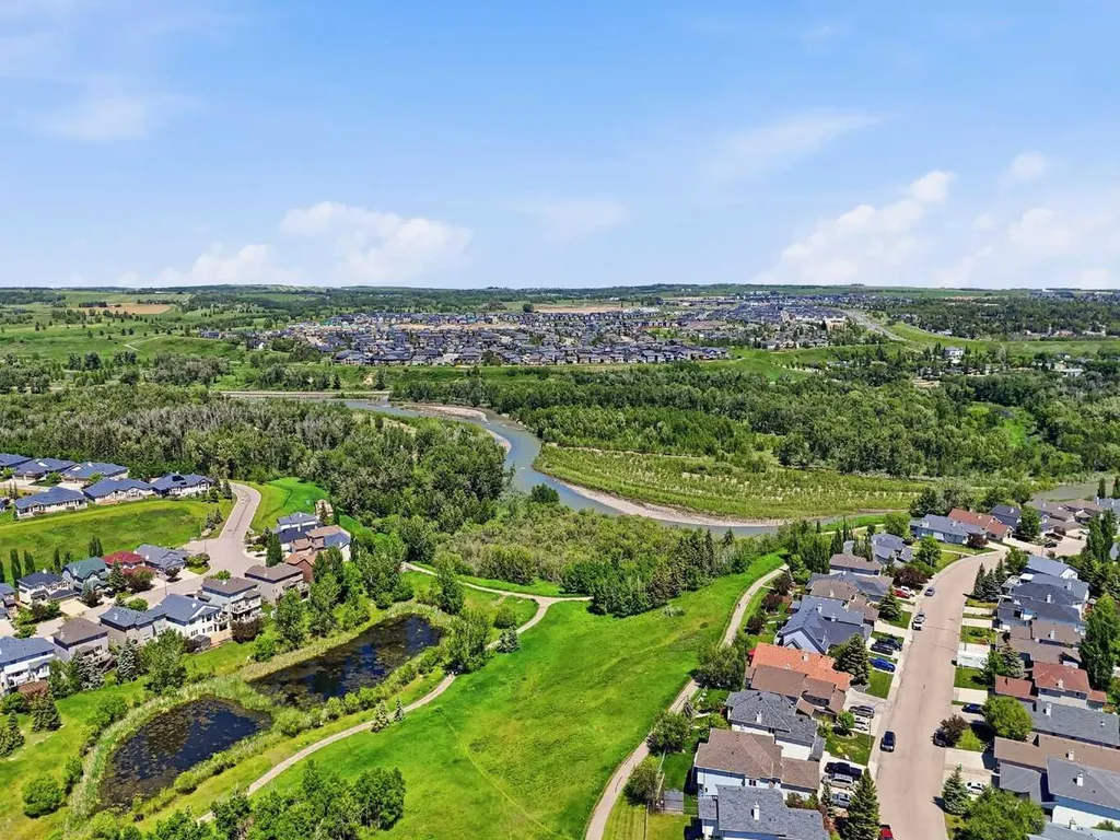 761 Sheep River Court Okotoks AB T1S1T8
