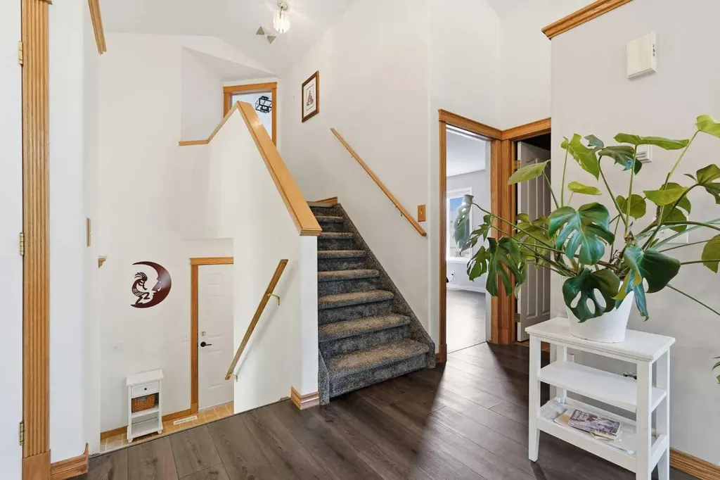 761 Sheep River Court Okotoks AB T1S1T8