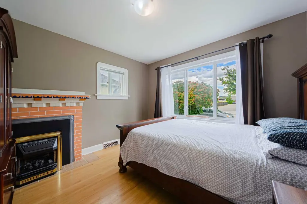 1621 4 Street NW Calgary AB T2M 2Z1