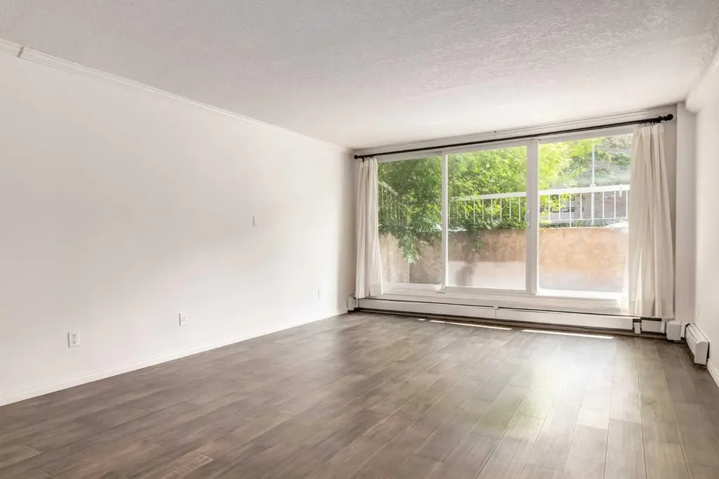 126 24 Avenue SW Calgary AB T2S 0J9