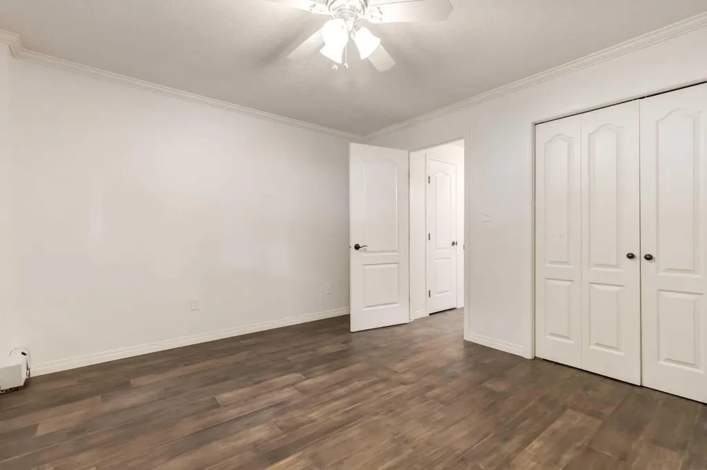 126 24 Avenue SW Calgary AB T2S 0J9