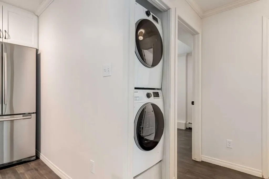 126 24 Avenue SW Calgary AB T2S 0J9