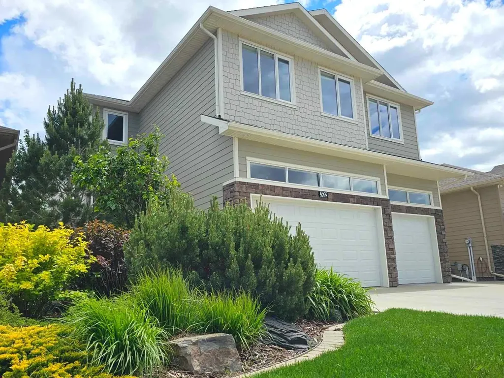 302 Sixmile Ridge S Lethbridge AB T1K 5W8