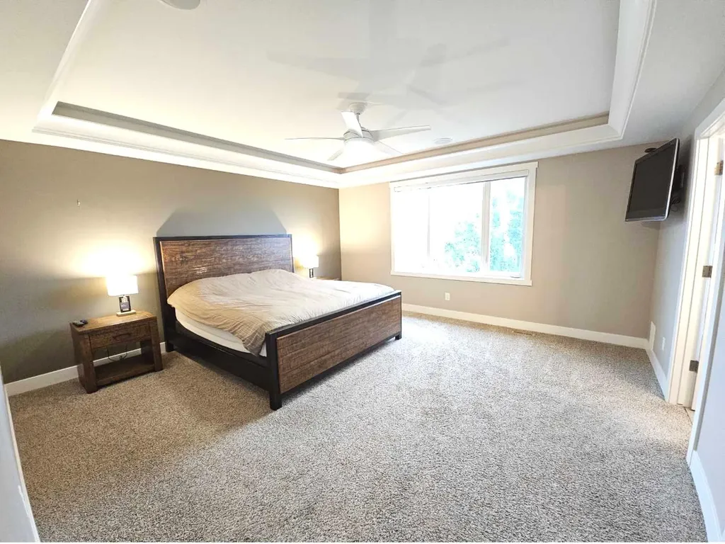 302 Sixmile Ridge S Lethbridge AB T1K 5W8