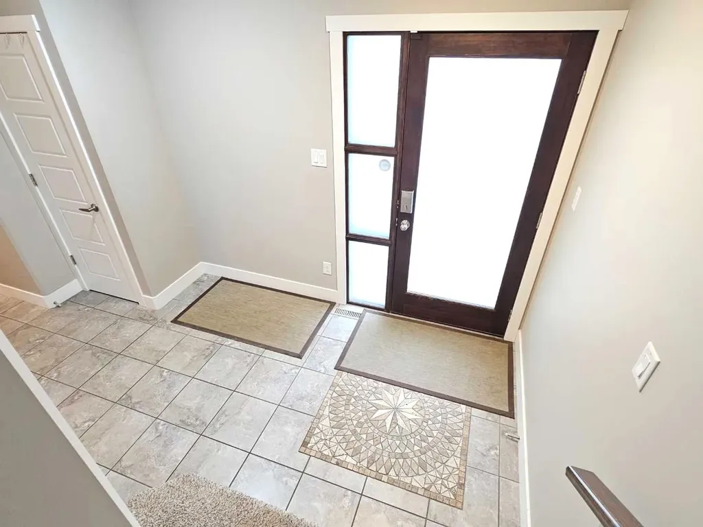 302 Sixmile Ridge S Lethbridge AB T1K 5W8