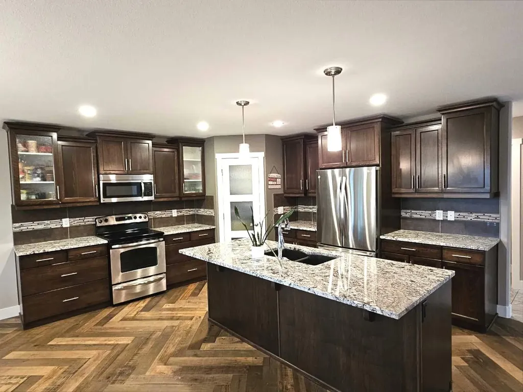 302 Sixmile Ridge S Lethbridge AB T1K 5W8