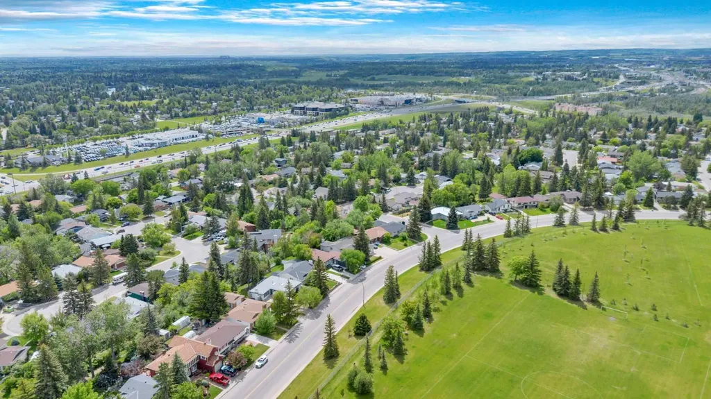 808 Canterbury Drive SW Calgary AB T2W 2A1