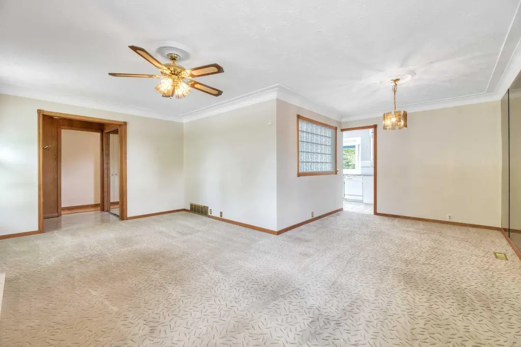 808 Canterbury Drive SW Calgary AB T2W 2A1