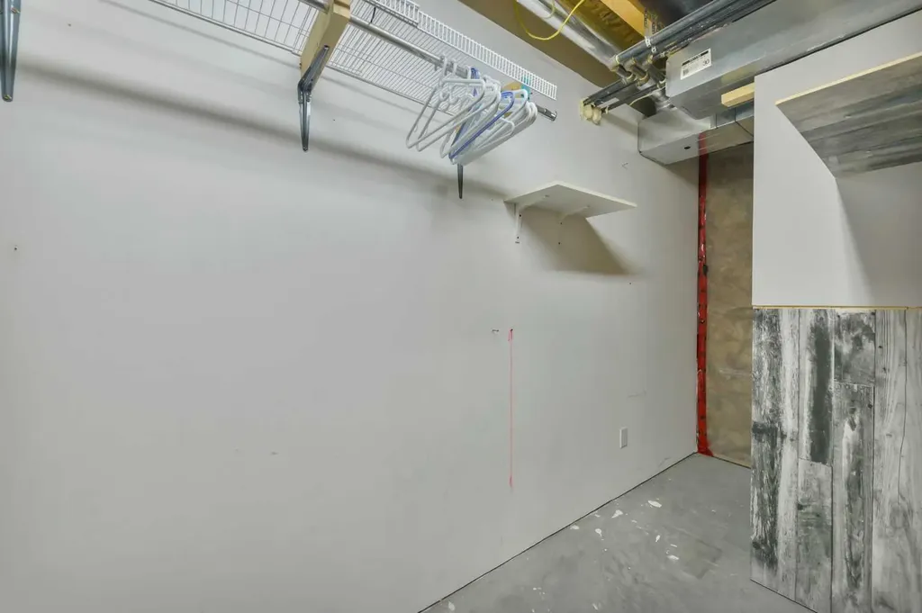 1002 Minto Street Penhold AB T0M 1R0