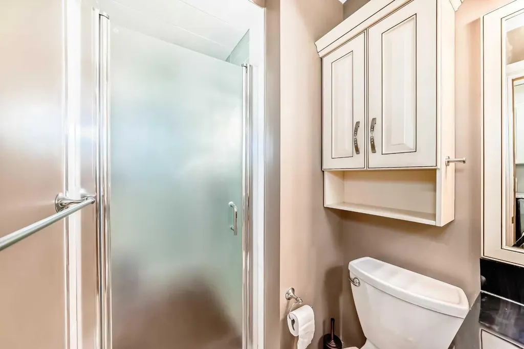 1912 Palliser Drive SW Calgary AB T2V 4C5