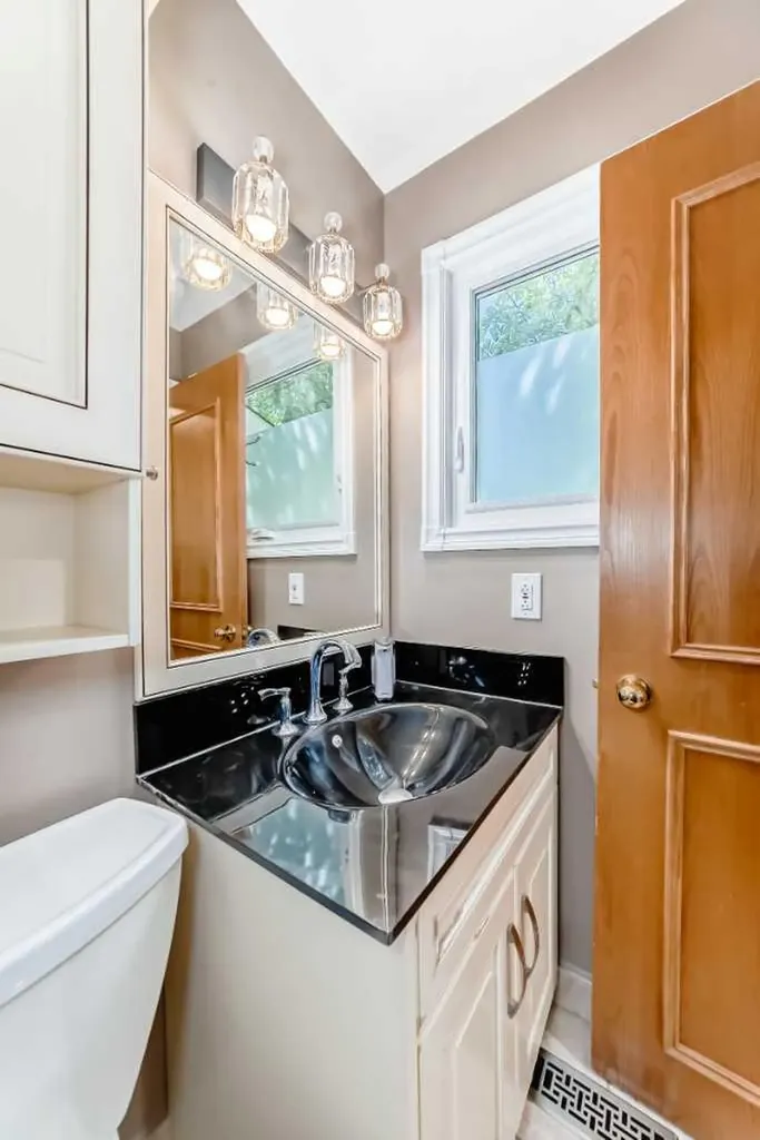 1912 Palliser Drive SW Calgary AB T2V 4C5
