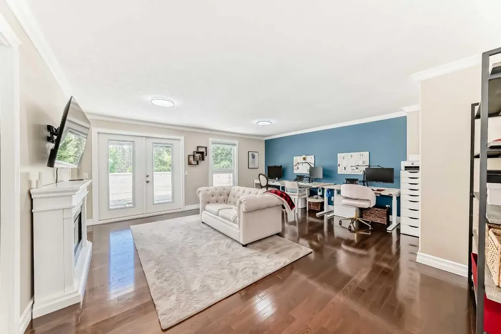 1912 Palliser Drive SW Calgary AB T2V 4C5