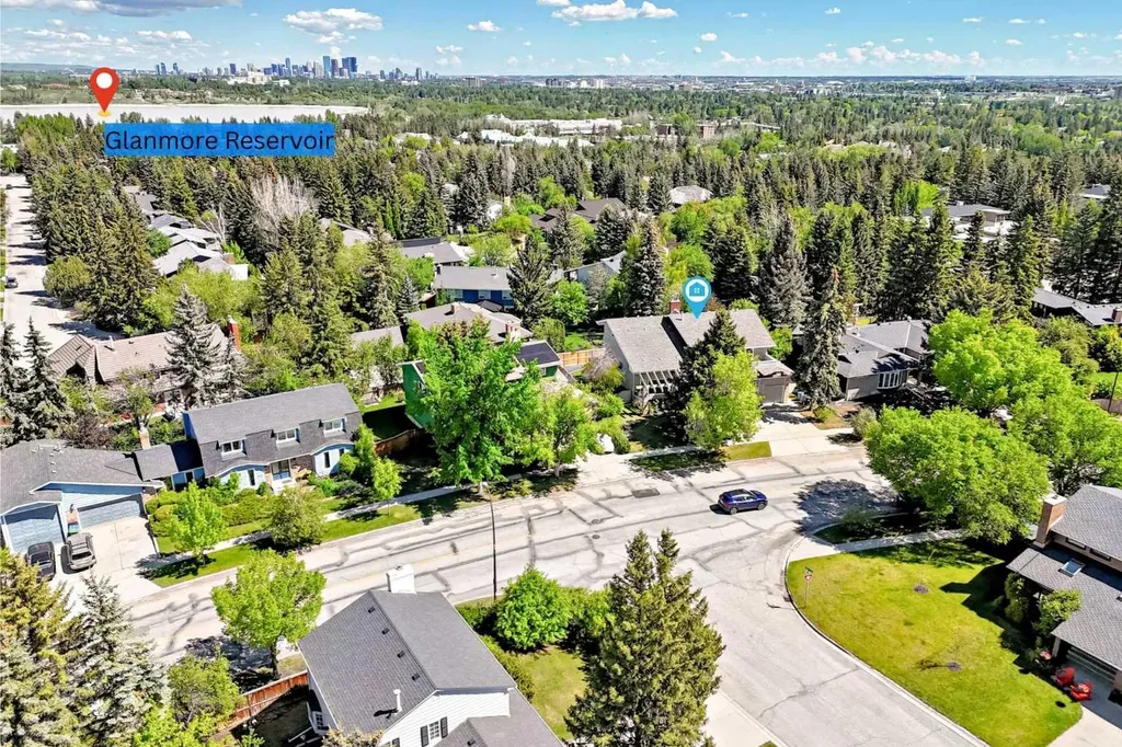 1912 Palliser Drive SW Calgary AB T2V 4C5