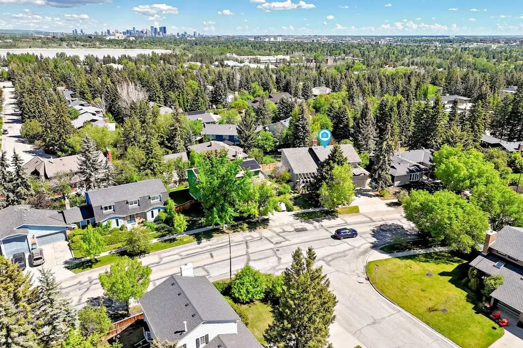 1912 Palliser Drive SW Calgary AB T2V 4C5