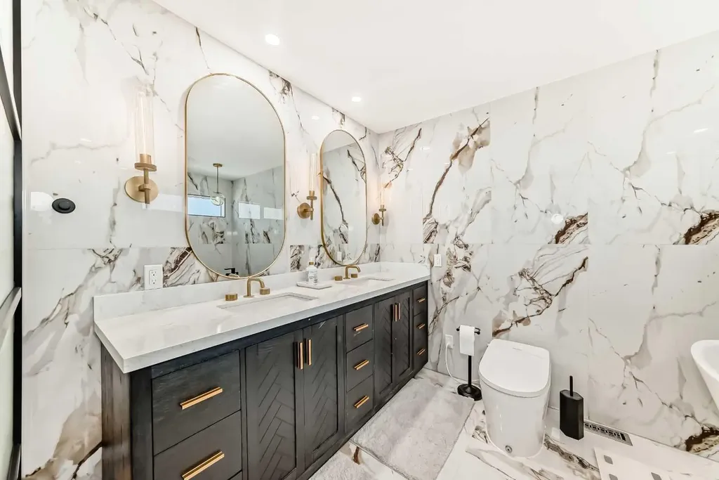1912 Palliser Drive SW Calgary AB T2V 4C5