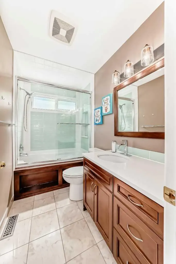 1912 Palliser Drive SW Calgary AB T2V 4C5