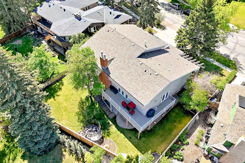 1912 Palliser Drive SW Calgary AB T2V 4C5