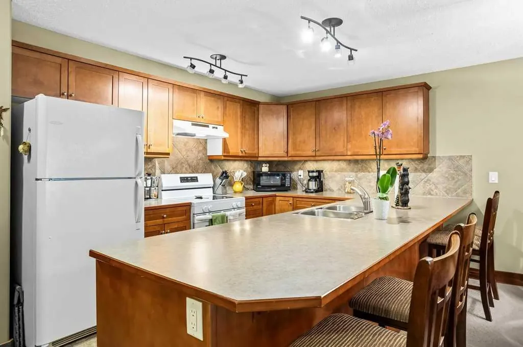 150 Crossbow Place Canmore AB T1W 3H5