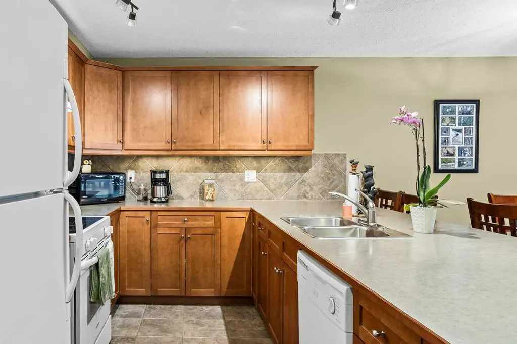 150 Crossbow Place Canmore AB T1W 3H5