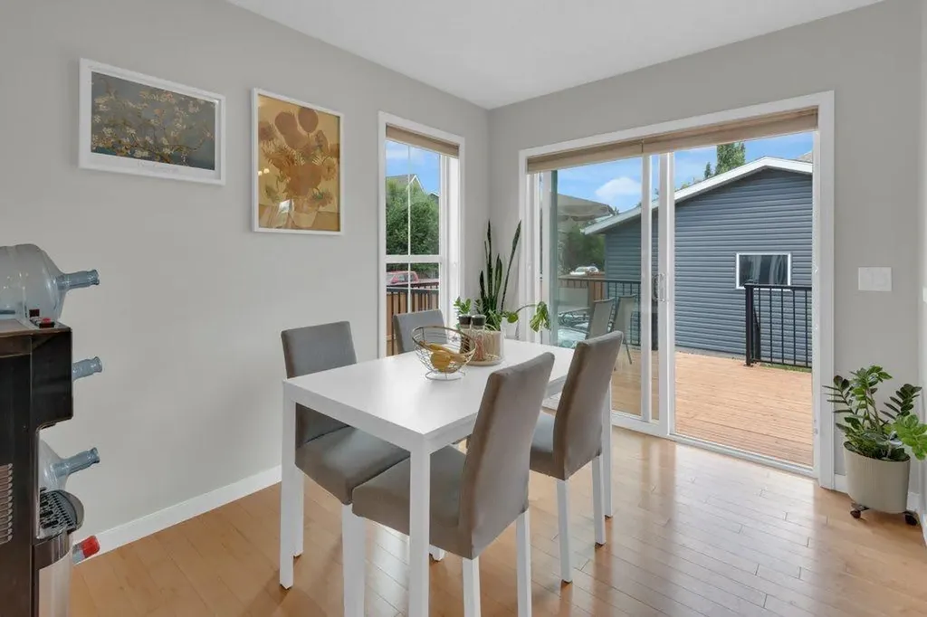 80 Auburn Crest Lane SE Calgary AB T3M 0Z1