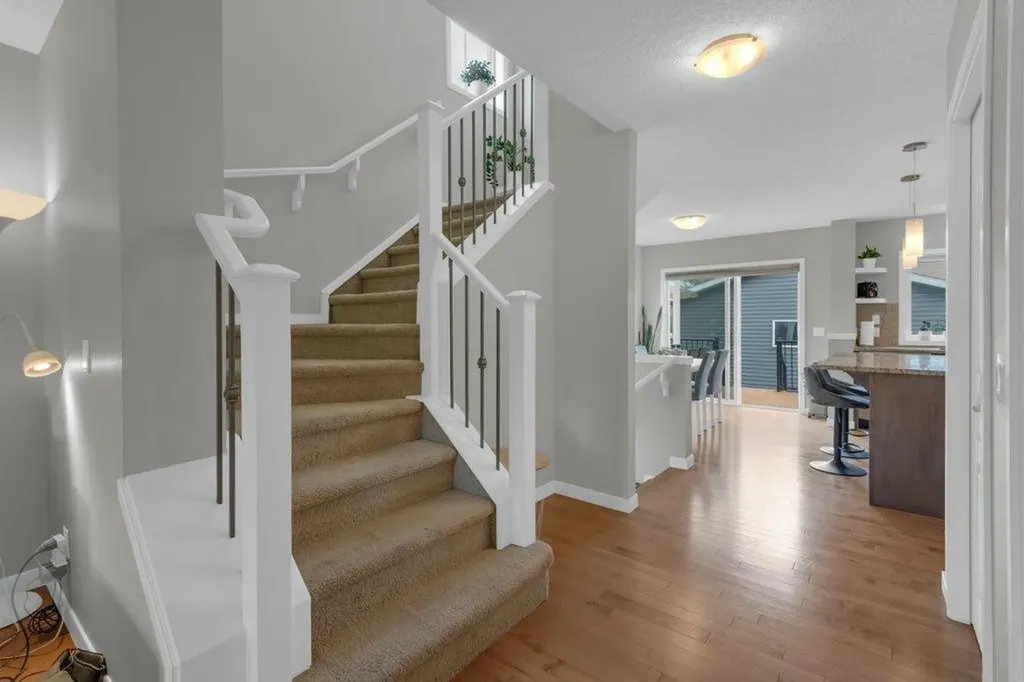 80 Auburn Crest Lane SE Calgary AB T3M 0Z1