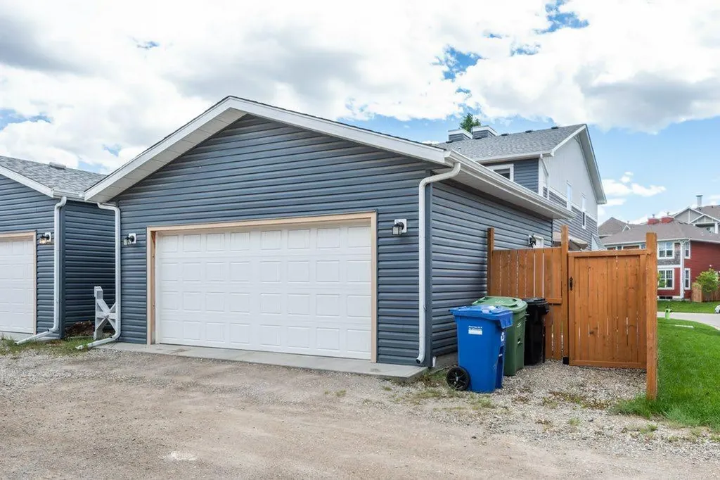 80 Auburn Crest Lane SE Calgary AB T3M 0Z1