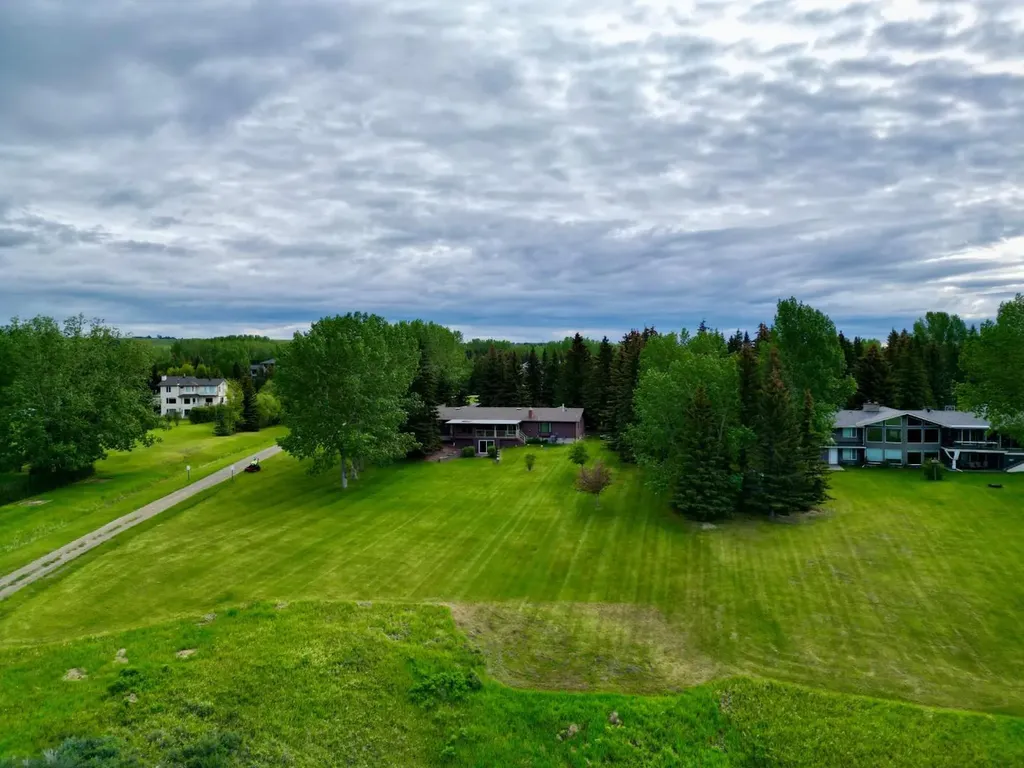 119 Bearspaw Village Crescent Rural Rocky View County AB T3L2P2