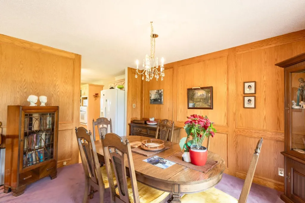 119 Bearspaw Village Crescent Rural Rocky View County AB T3L2P2