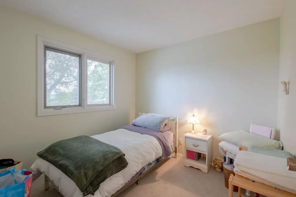 119 Bearspaw Village Crescent Rural Rocky View County AB T3L2P2