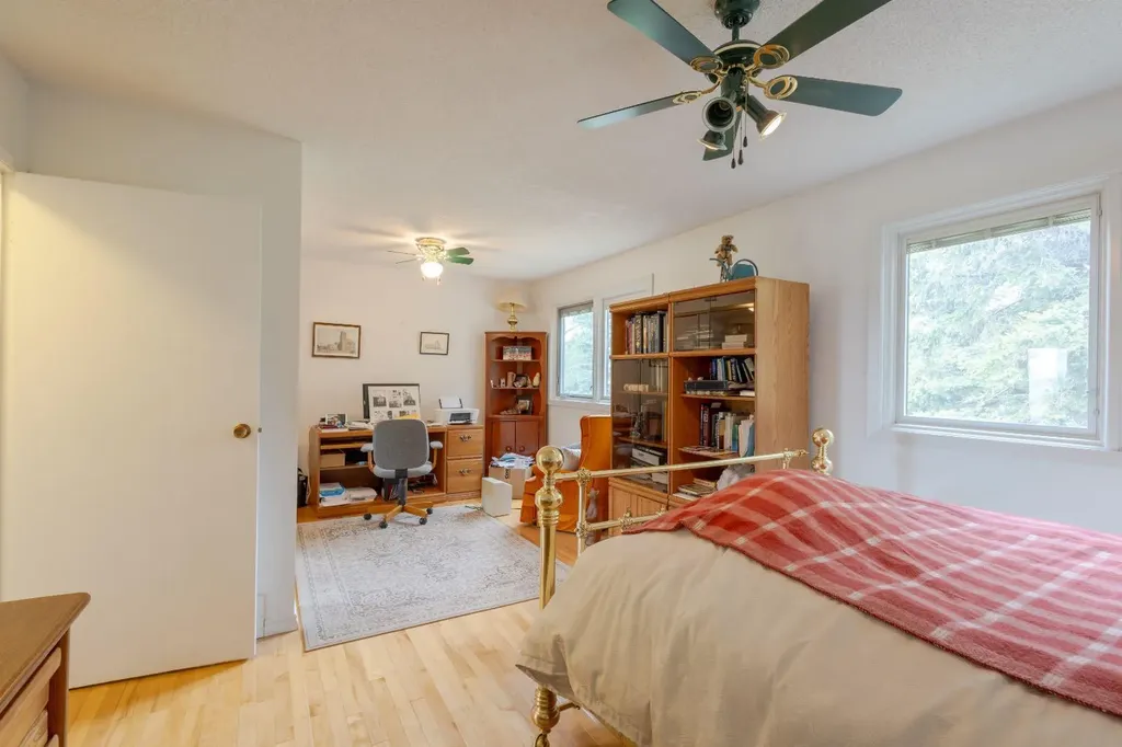 119 Bearspaw Village Crescent Rural Rocky View County AB T3L2P2
