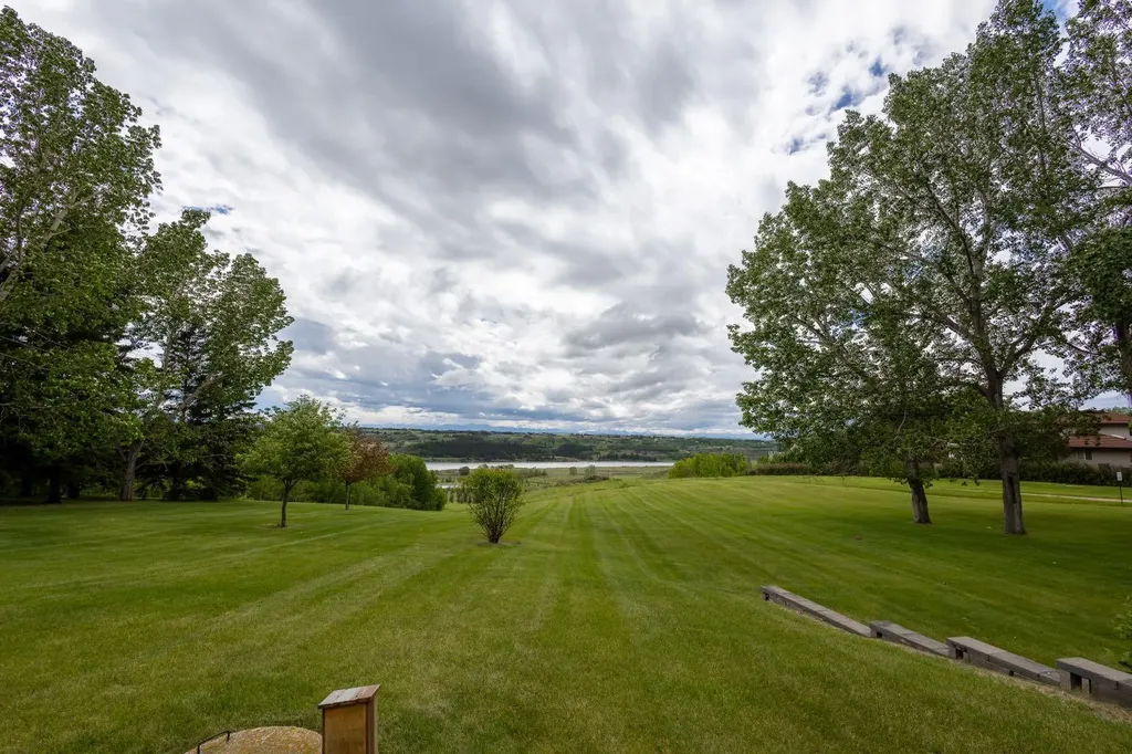 119 Bearspaw Village Crescent Rural Rocky View County AB T3L2P2