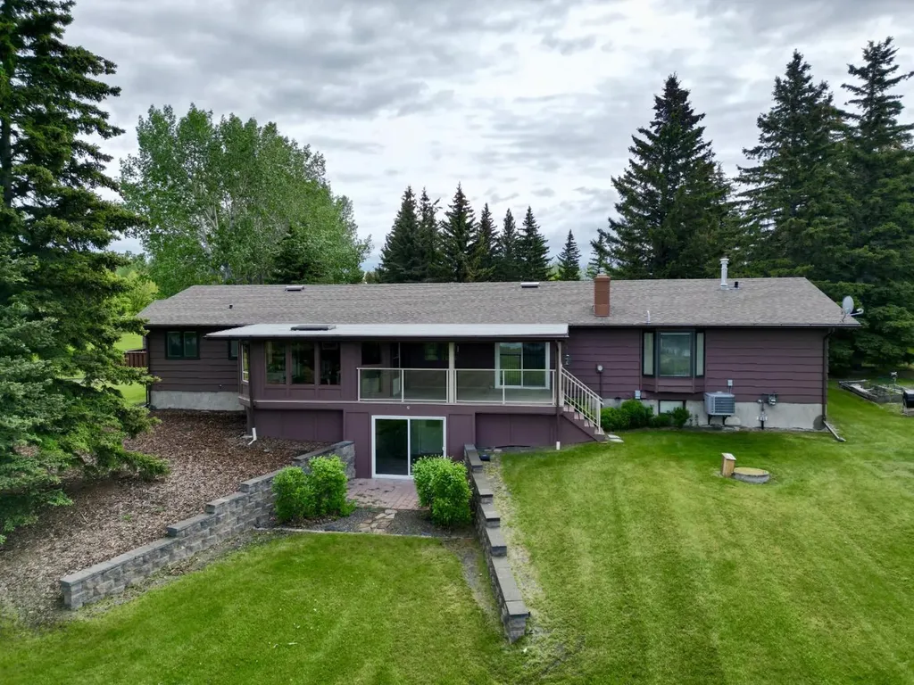 119 Bearspaw Village Crescent Rural Rocky View County AB T3L2P2