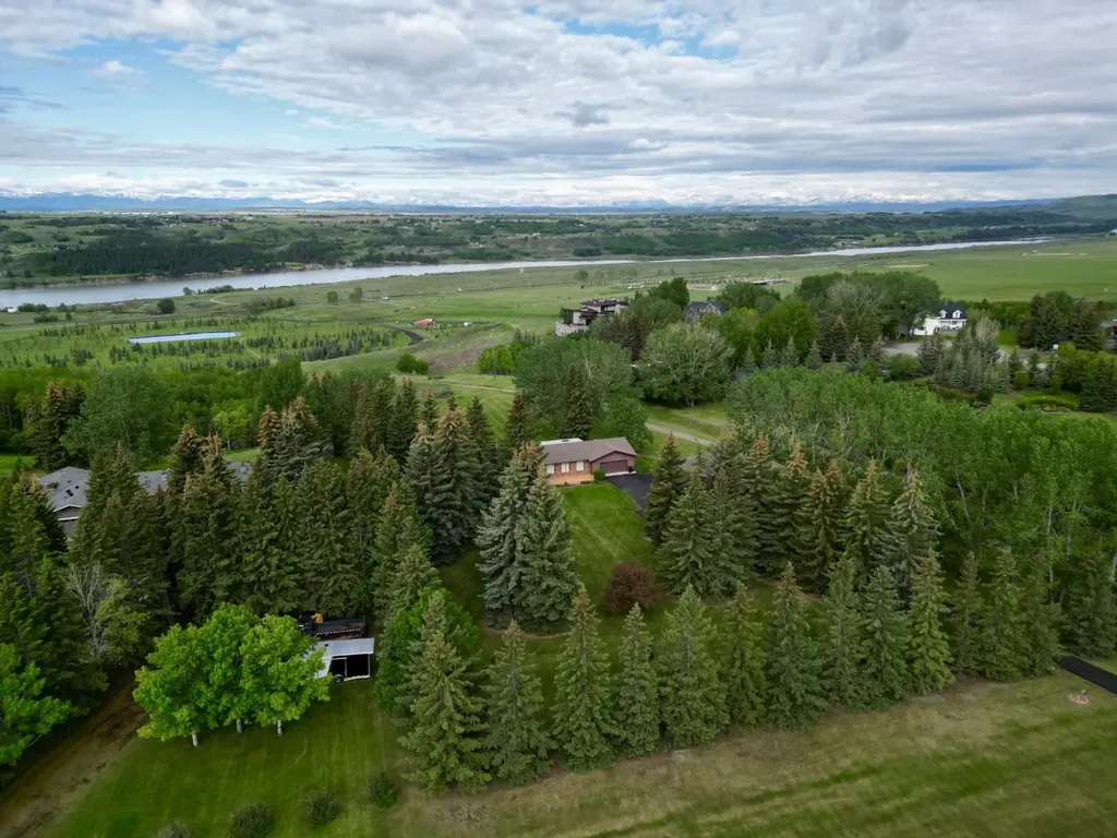 119 Bearspaw Village Crescent Rural Rocky View County AB T3L2P2