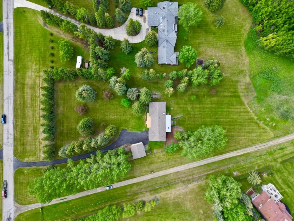 119 Bearspaw Village Crescent Rural Rocky View County AB T3L2P2