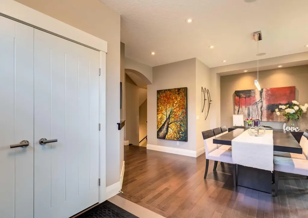 2039 45 Avenue SW Calgary AB T2T 2P6