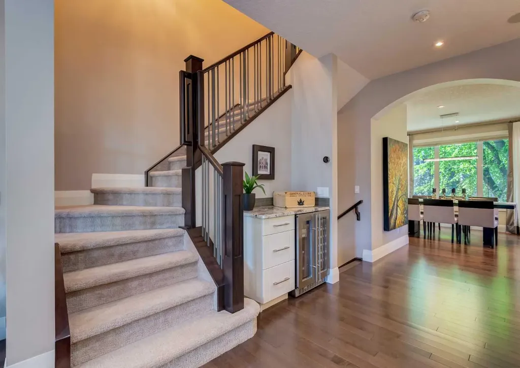 2039 45 Avenue SW Calgary AB T2T 2P6