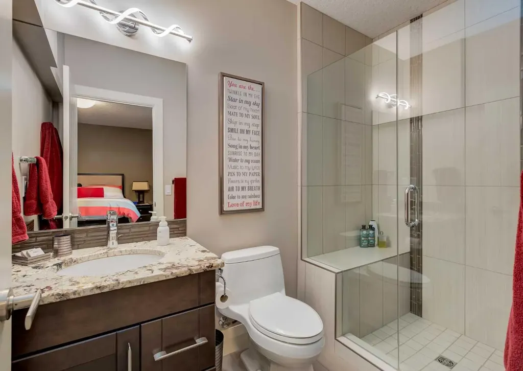 2039 45 Avenue SW Calgary AB T2T 2P6
